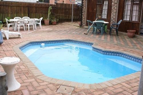 Jeffreys Bay Backpackers Exterior photo